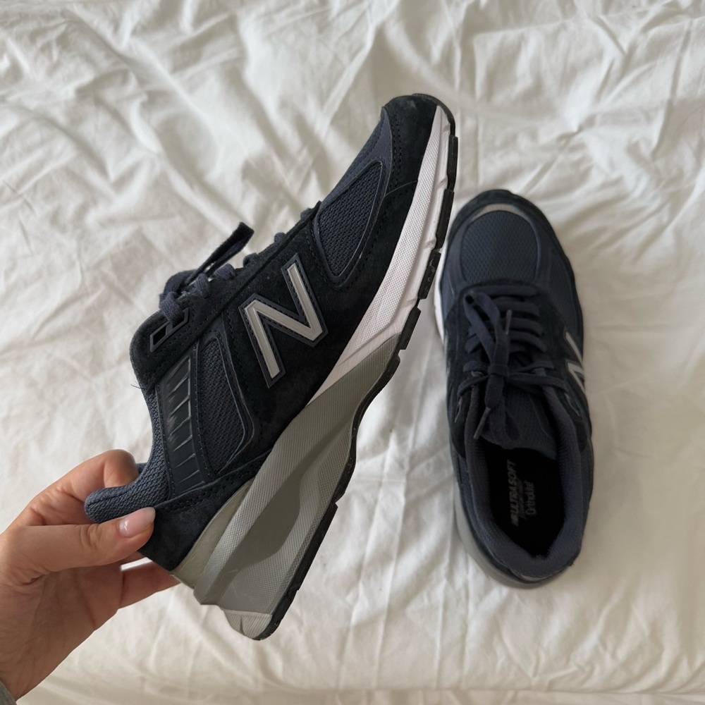 New Balance 990v5
